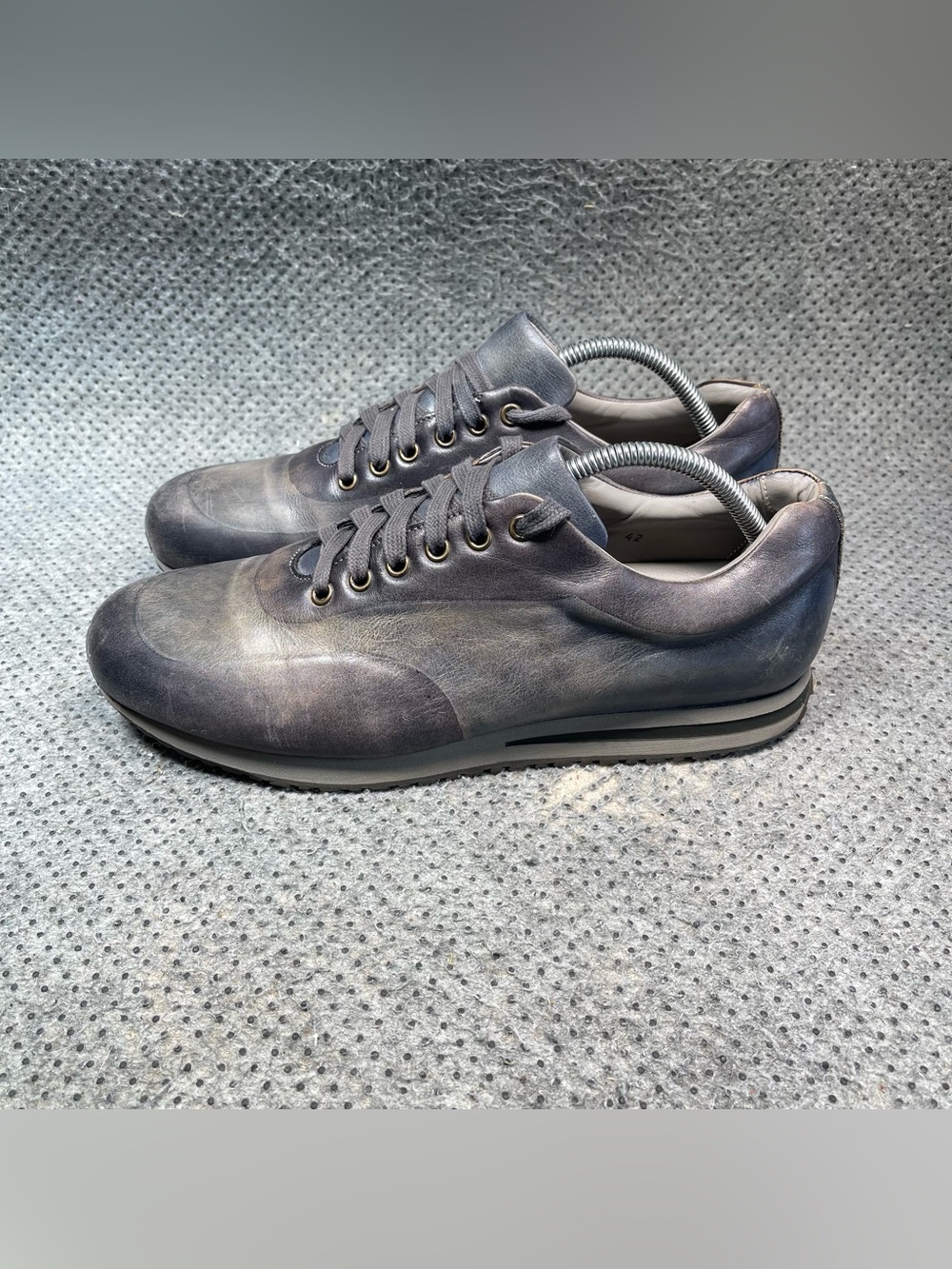 Leonardo Grey Leather Sneaker Shoes Size 10 Women’s